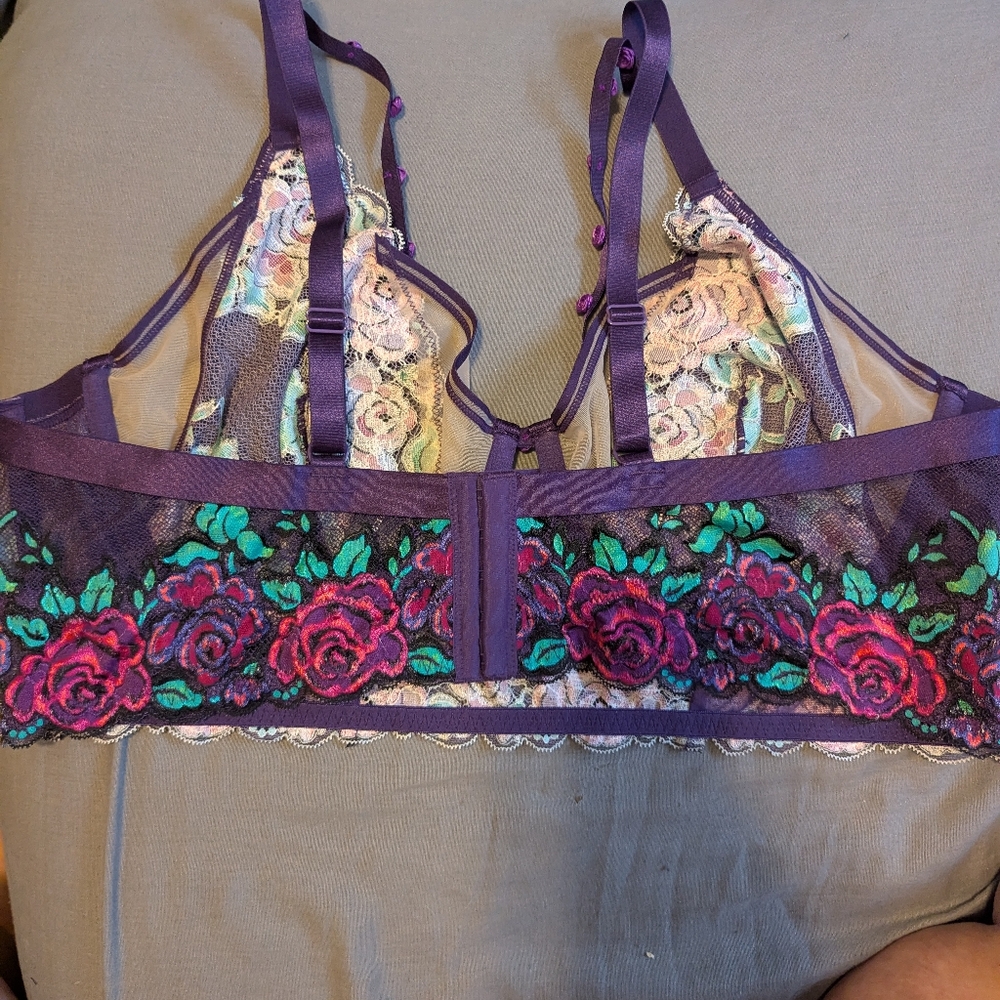 Torrid Vibrant Floral Lace Bra - Picture 3 of 5